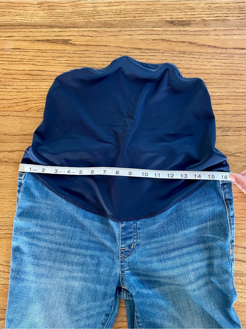 Madewell Skinny Maternity Jeans in Medium Blue Wash - Picture 7 of 10
